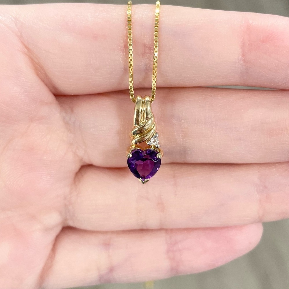 14K Amethyst heart cut dark purple genuine natural petite yellow gold pendant - Picture 4 of 9